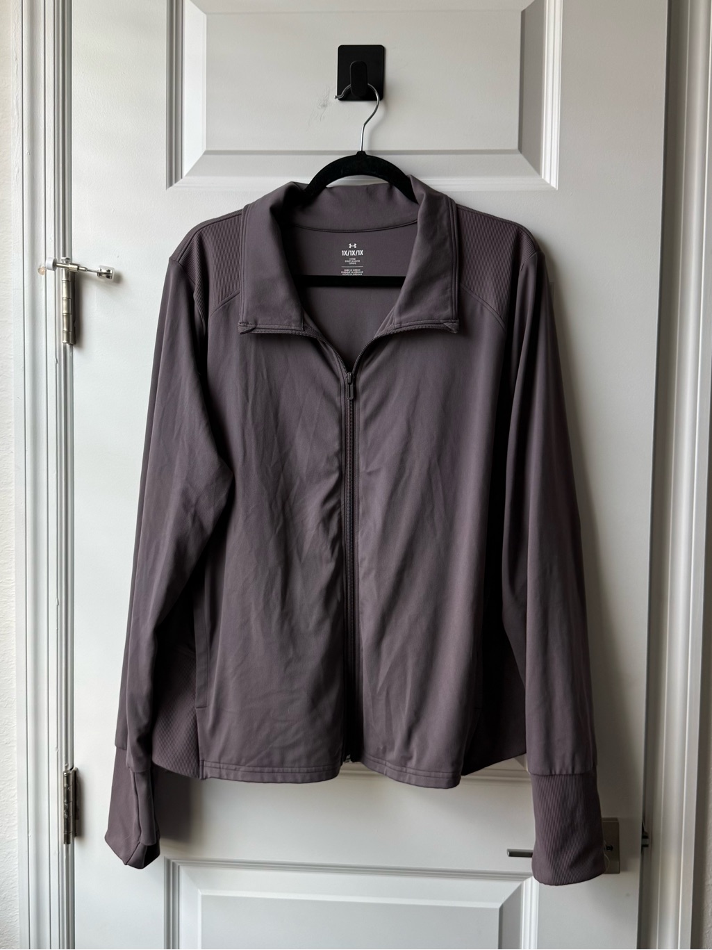Under Armour Womenâs 1x Zip Up Athletic Jacket Purple Gray Thumbholes